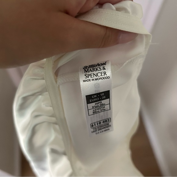 St Michael MARKS & SPENCER silk vintage white long skirt - Picture 4 of 4
